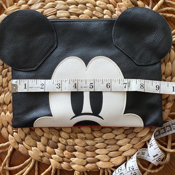 Loungefly Mickey Mouse Wristlet Wallet Clutch Purse Cosmetic Bag - Picture 8 of 8